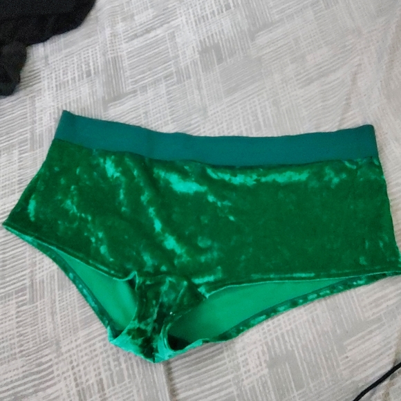 Panties - Picture 4 of 5